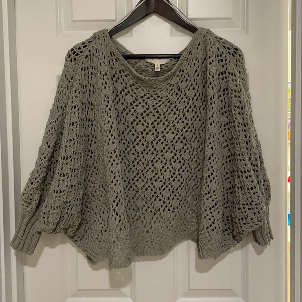 Jessica Simpson sweater